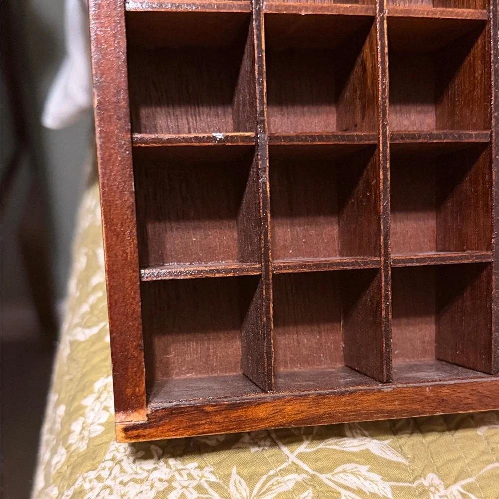 Thimble vintage Wooden Multi‑Compartment Organizer Shelf - Brown